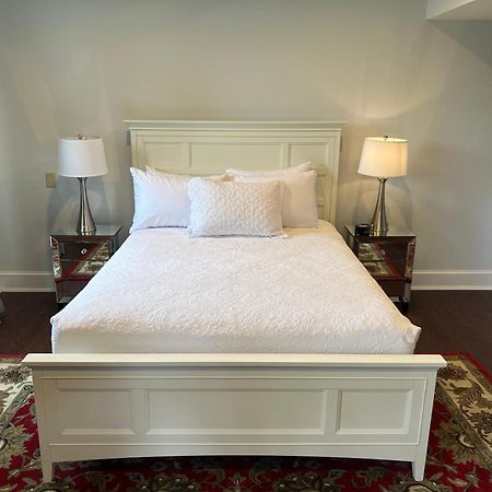 Bed and Breakfast The Manor On Front Harrisburg Pokoj fotografie