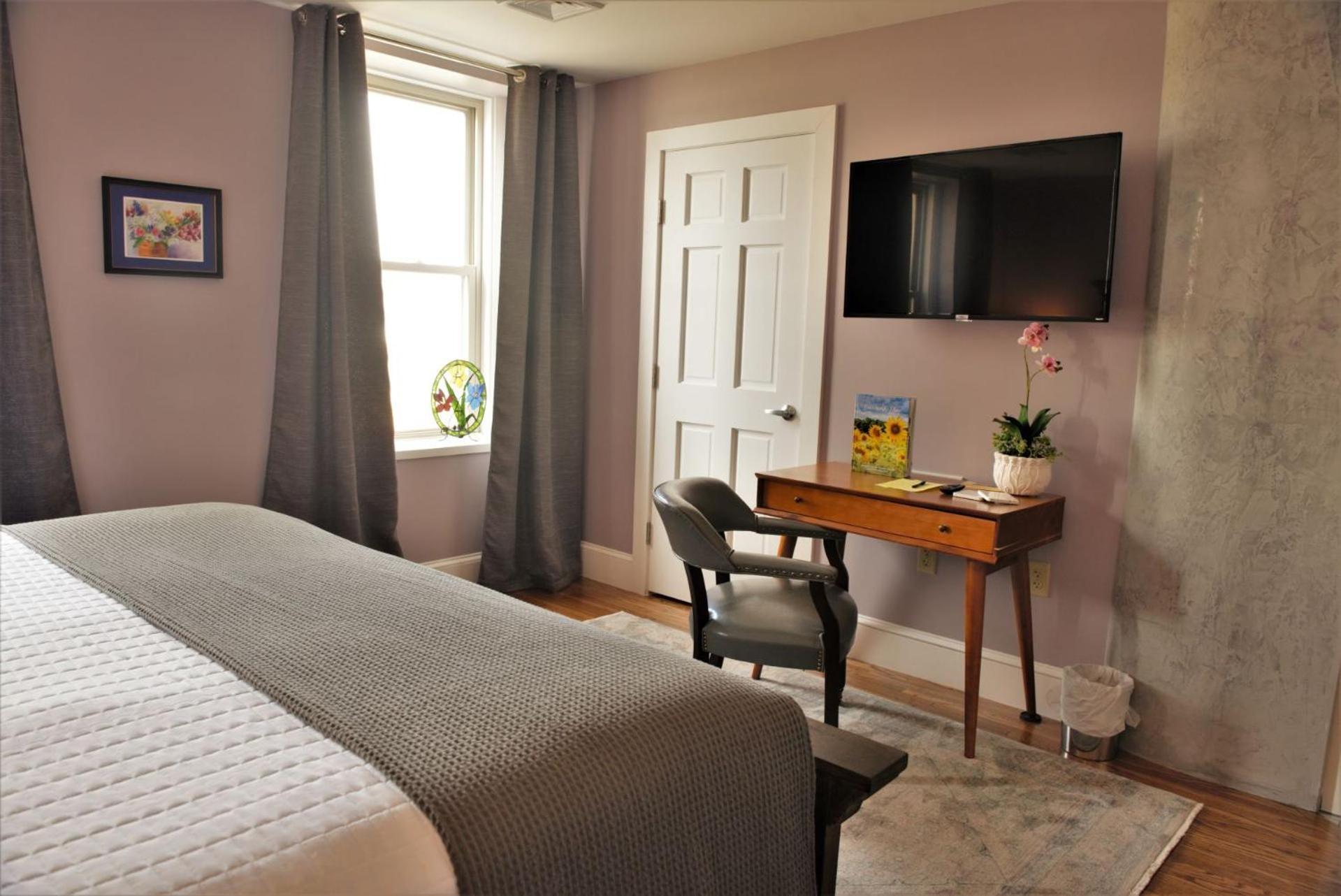 Bed and Breakfast The Manor On Front Harrisburg Pokoj fotografie