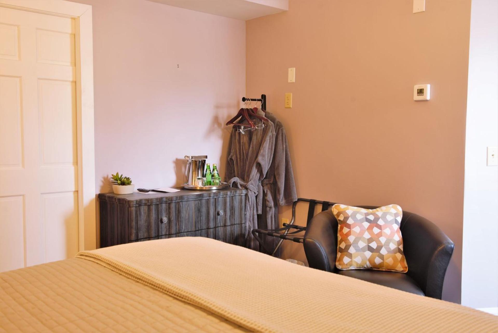 Bed and Breakfast The Manor On Front Harrisburg Pokoj fotografie